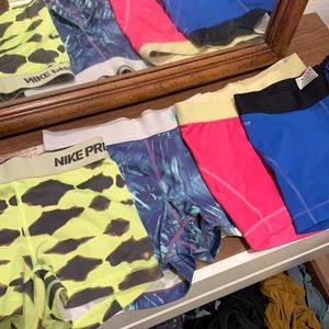 4 pack of Nike pros :)